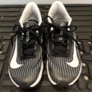 Nike Air Zoom Speed 2 - Black & White Road Running Sneakers.  Size 5.5Y